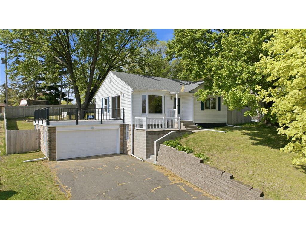 294 Mccarrons Boulevard S Roseville MN 55113 - McCarron 7068745 image1