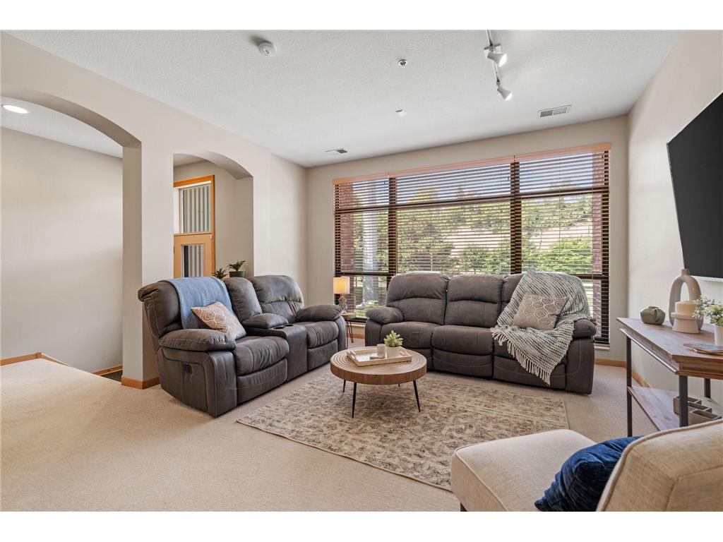 294 Spring Street Saint Paul MN 55102 7024890 image4