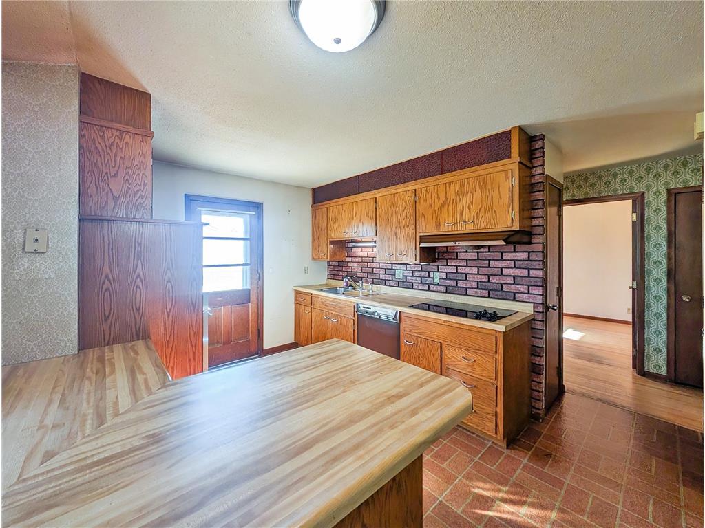 2940 115th Avenue NW Coon Rapids MN 55433 7051512 image3