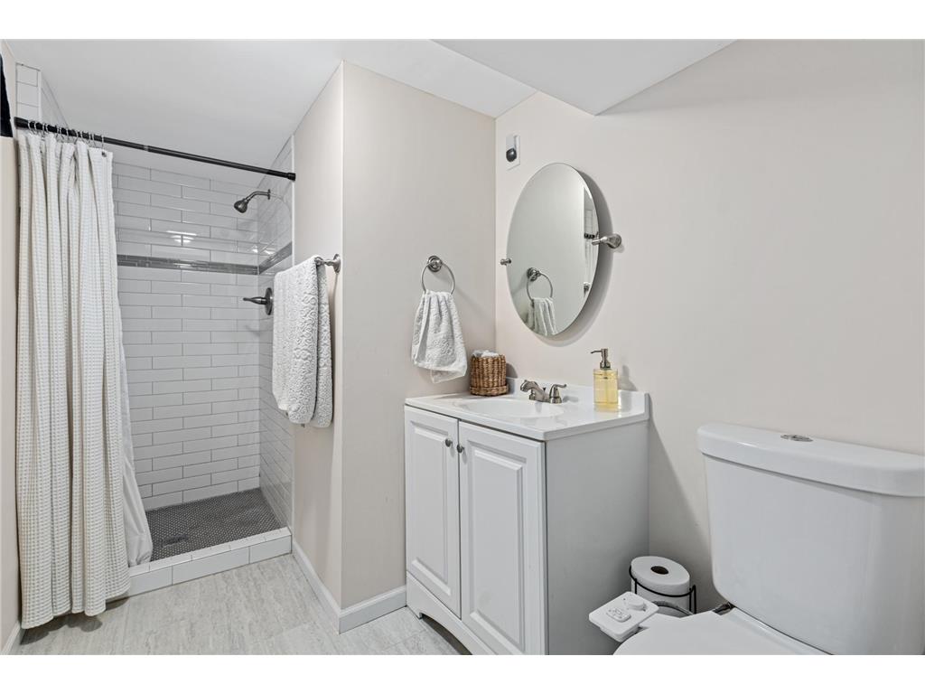 2942 Matilda Street Roseville MN 55113 7025106 image13