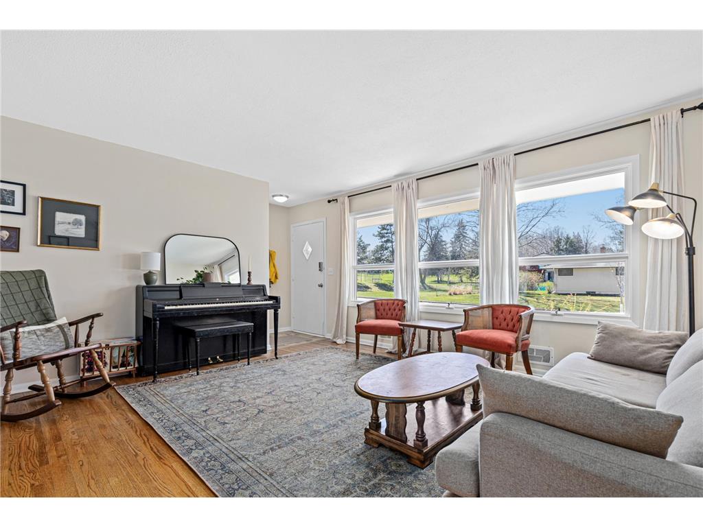 2942 Matilda Street Roseville MN 55113 7025106 image2