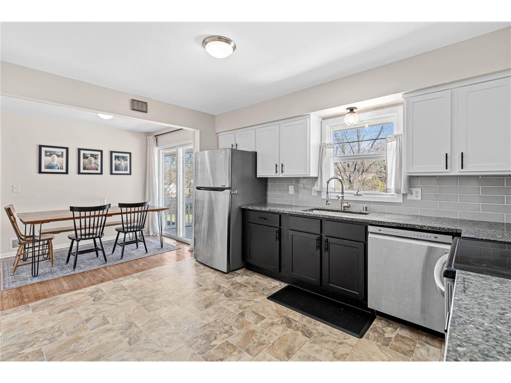 2942 Matilda Street Roseville MN 55113 7025106 image5