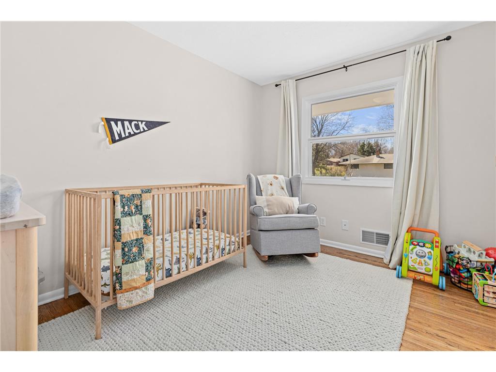 2942 Matilda Street Roseville MN 55113 7025106 image7