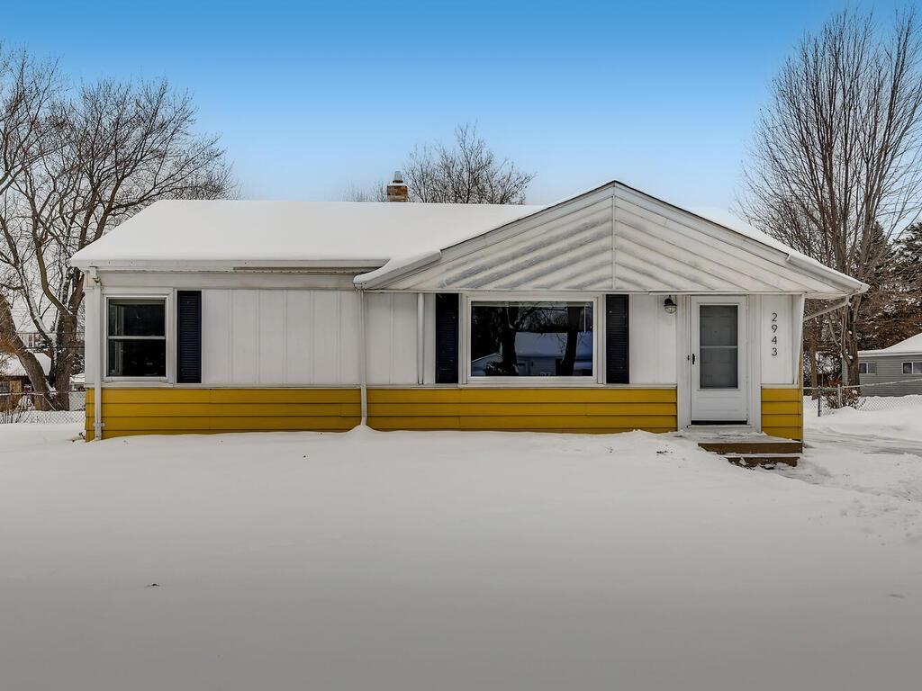 2943 Arona Street Roseville Mn 55113 Mls 5692573 Edina Realty