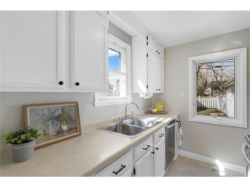 2944 Zarthan Avenue S Saint Louis Park MN 55416 7045197 image10