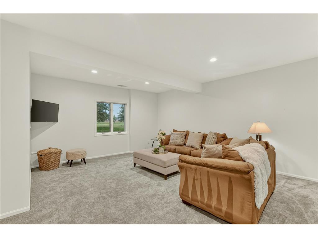 2945 Stonegate Court SW Rochester MN 55902 7091833 image24