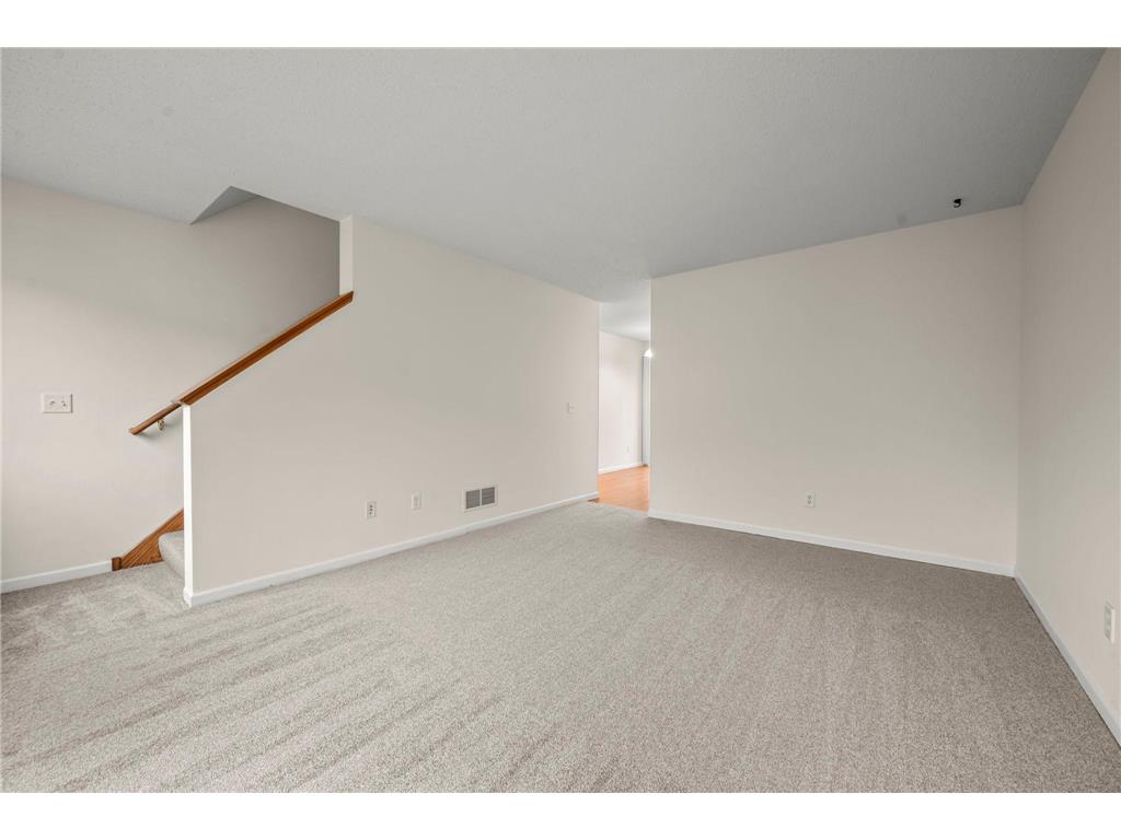 2945 Village Circle Chanhassen MN 55317 7033097 image8