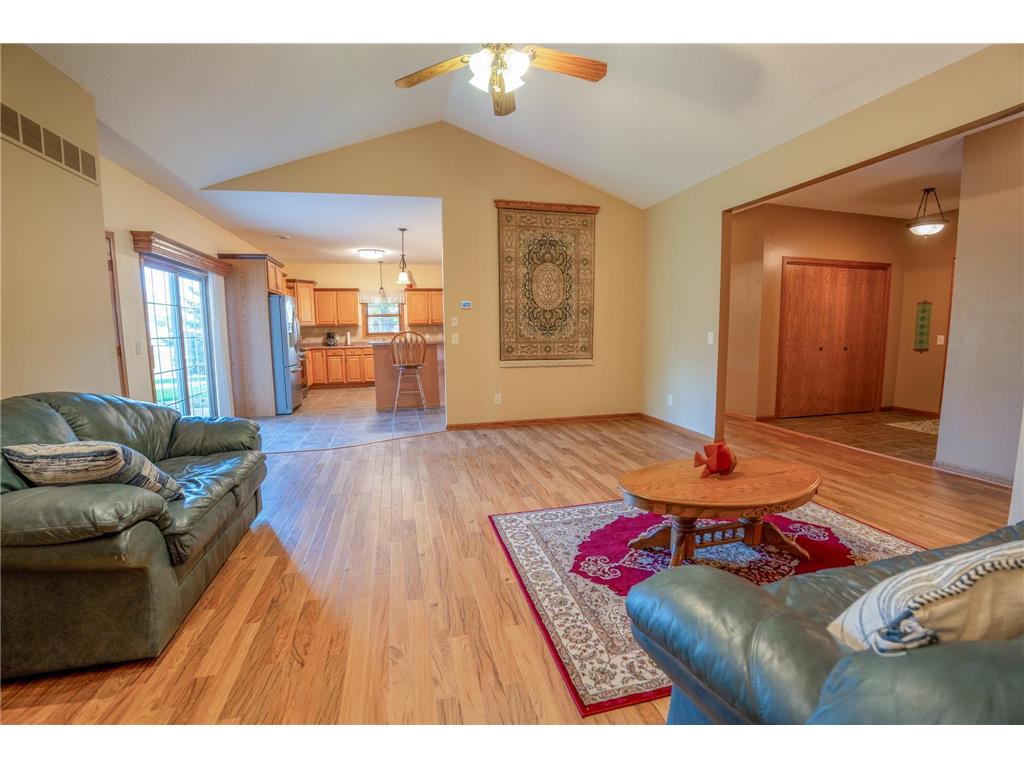 2946 9th Avenue SE Willmar Twp MN 56201 6799507 image8