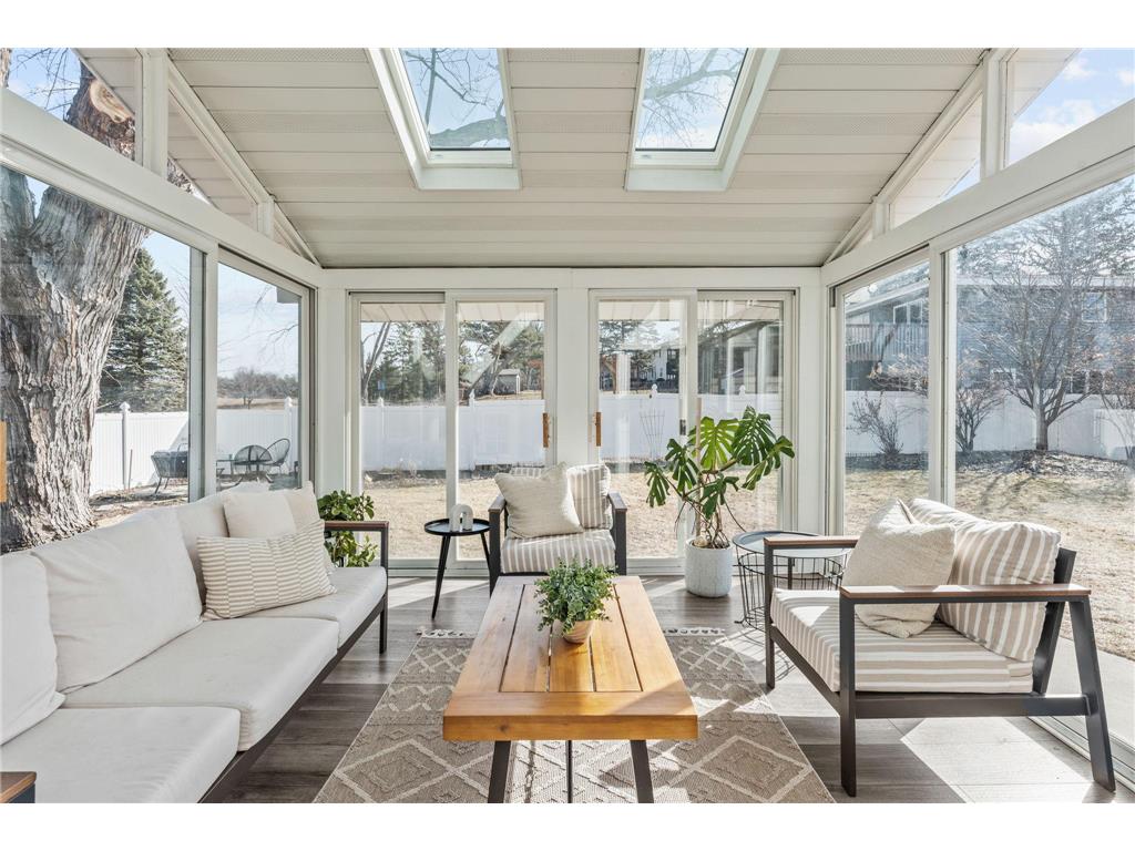 2946 Mcknight Road N Maplewood MN 55109 7035618 image10