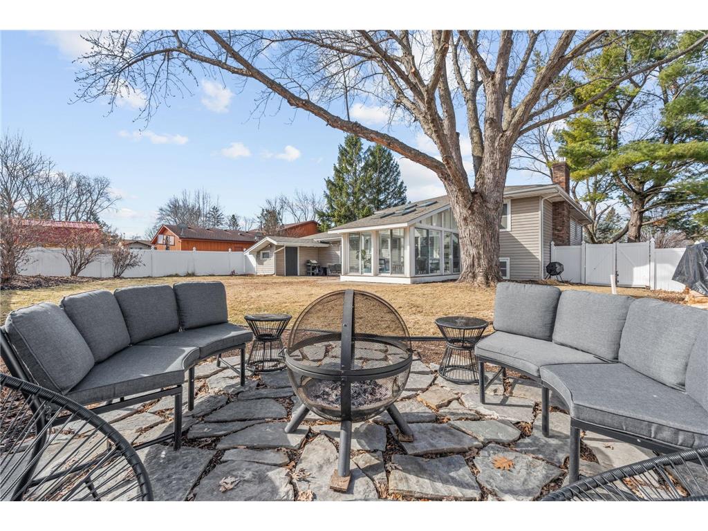 2946 Mcknight Road N Maplewood MN 55109 7035618 image13