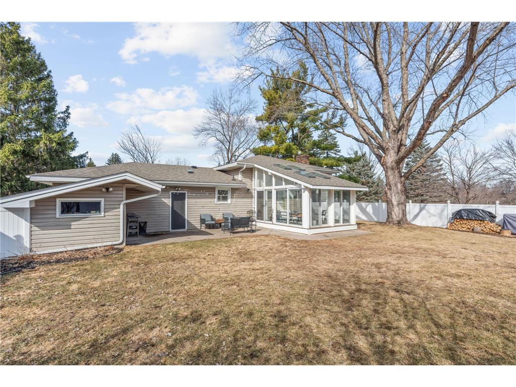2946 Mcknight Road N Maplewood MN 55109 7035618 image14