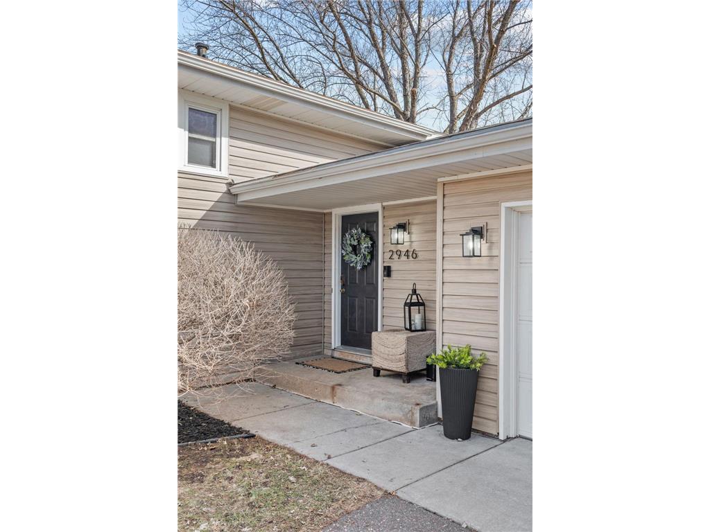 2946 Mcknight Road N Maplewood MN 55109 7035618 image3