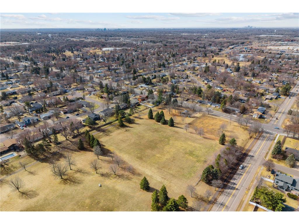 2946 Mcknight Road N Maplewood MN 55109 7035618 image41