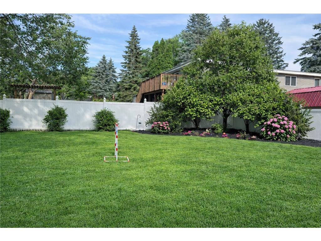 2946 Mcknight Road N Maplewood MN 55109 7035618 image45