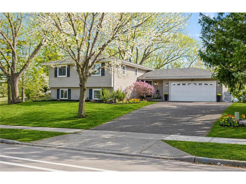 2946 Mcknight Road N Maplewood MN 55109 7064869 image2