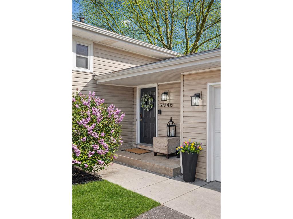 2946 Mcknight Road N Maplewood MN 55109 7064869 image3