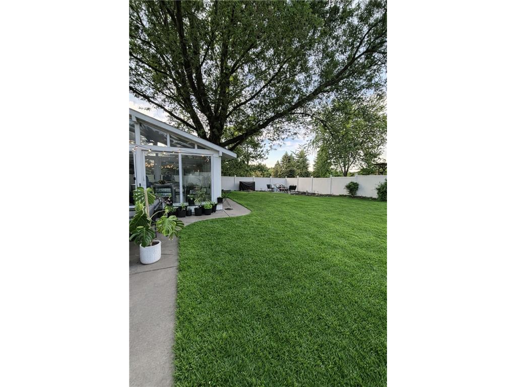 2946 Mcknight Road N Maplewood MN 55109 7064869 image43