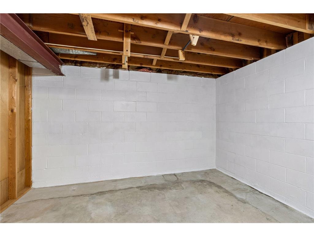 2949 Aquila Avenue N Crystal MN 55427 7076472 image22
