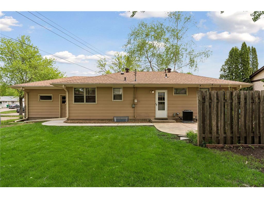 2949 Aquila Avenue N Crystal MN 55427 7076472 image30