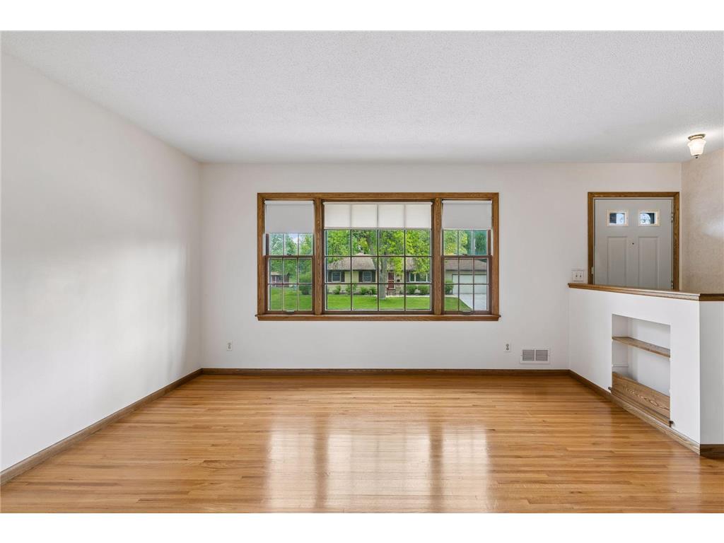 2949 Aquila Avenue N Crystal MN 55427 7076472 image5