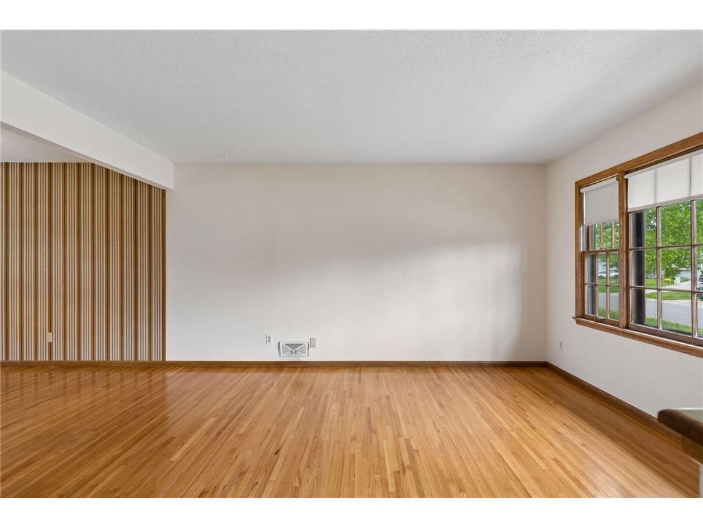 2949 Aquila Avenue N Crystal MN 55427 7076472 image7