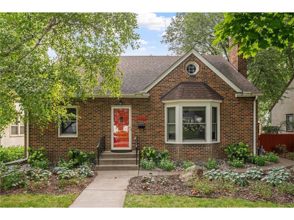 2949 Benjamin Street NE Minneapolis MN 55418 6571375 image1
