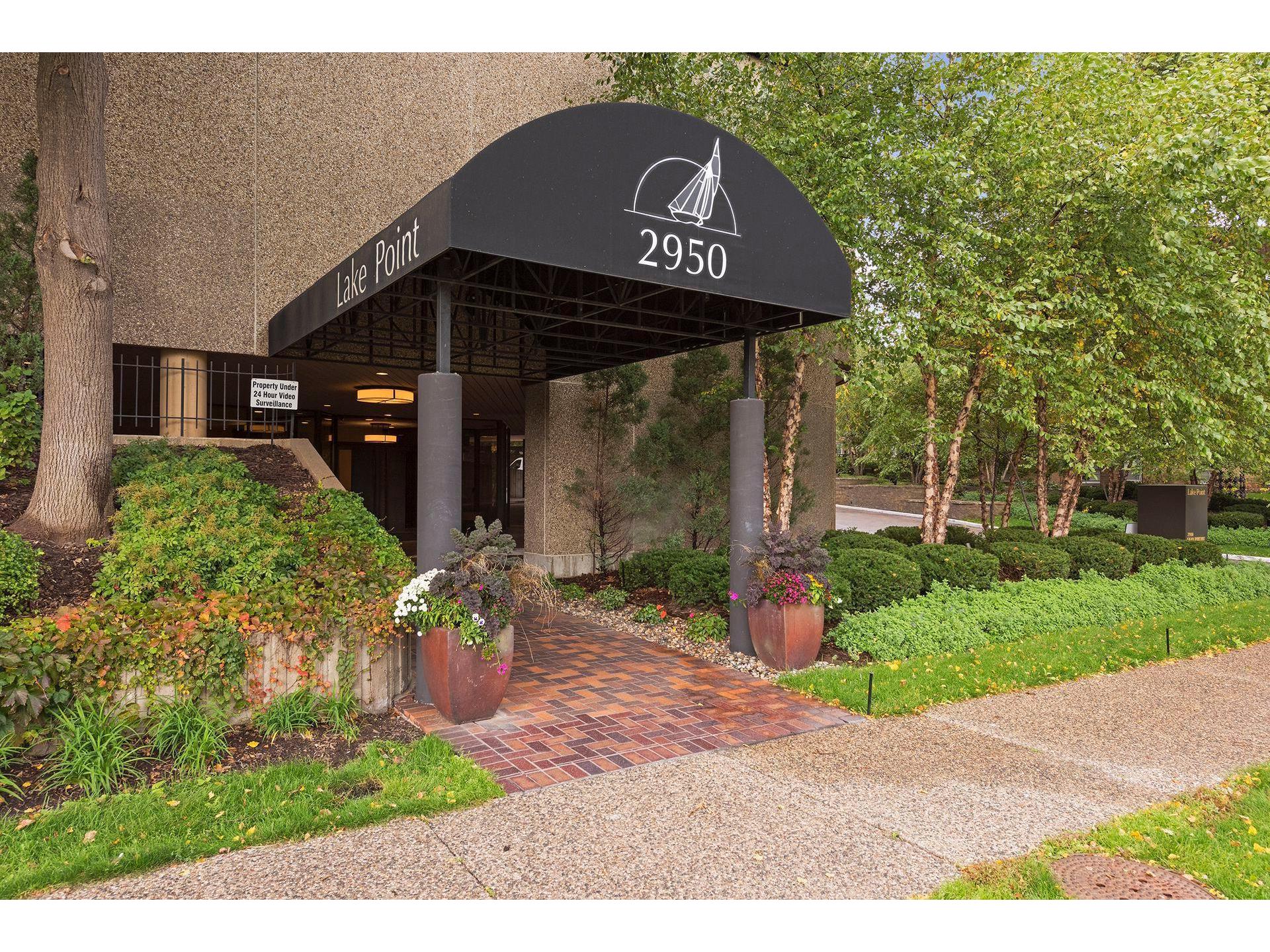 2950 Dean Parkway 601, Minneapolis, MN 55416 MLS 5758124 Edina Realty