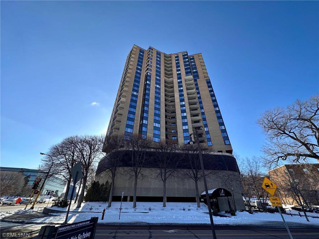 2950 Dean Parkway 802, Minneapolis, MN 55416 MLS 6342762 Edina Realty