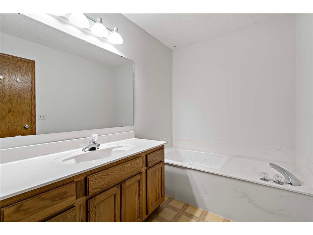 2950 Overlook Avenue N Stillwater MN 55082 7018017 image27