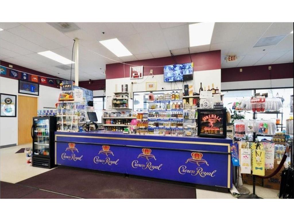 2950 White Bear Avenue N Maplewood MN 55109 6770862 image1