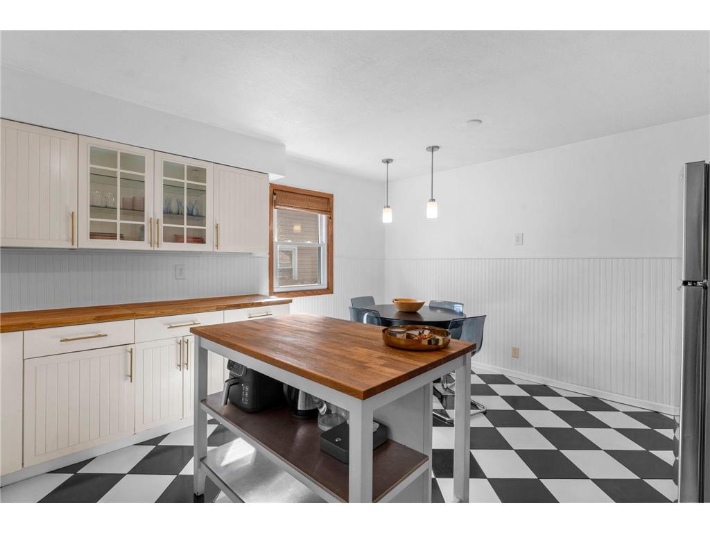 2951 Taylor Street NE Minneapolis MN 55418 7043240 image18