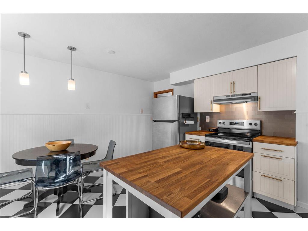 2951 Taylor Street NE Minneapolis MN 55418 7043240 image19