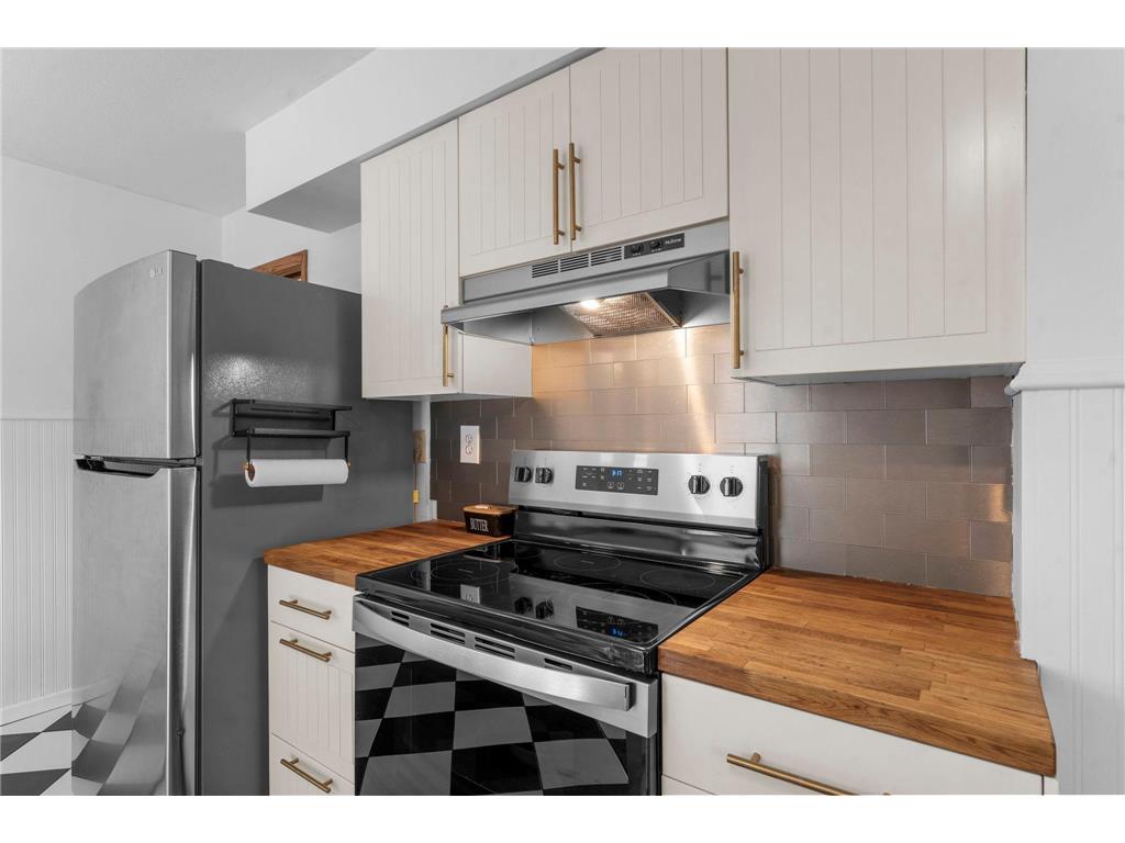 2951 Taylor Street NE Minneapolis MN 55418 7043240 image21