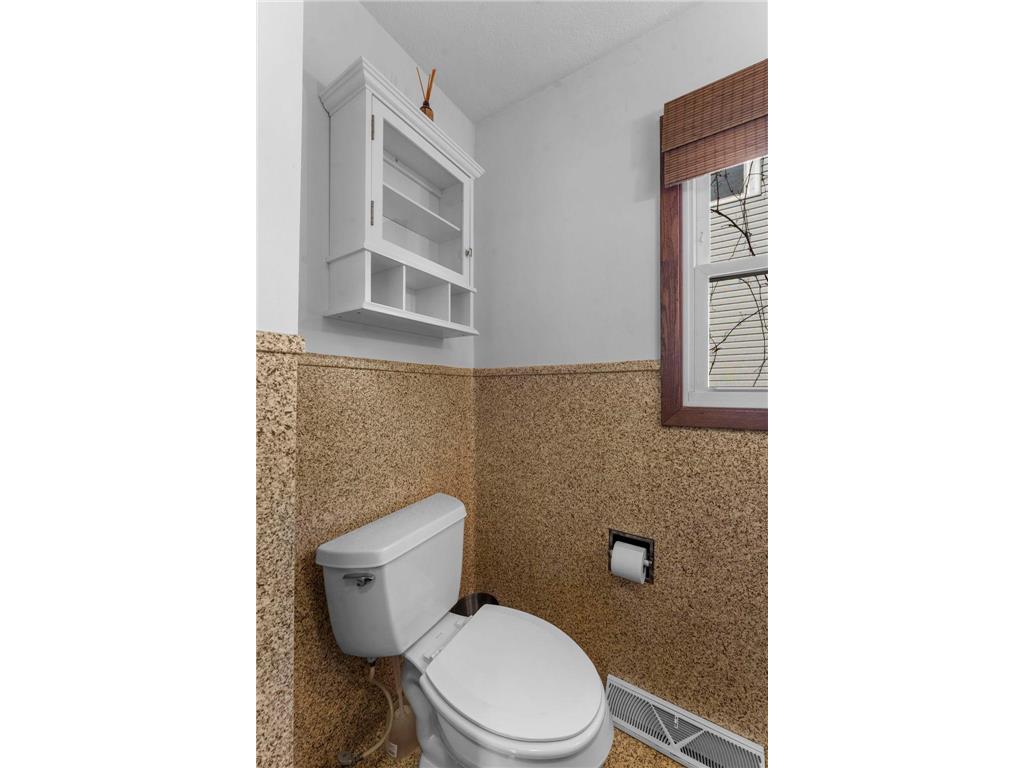 2951 Taylor Street NE Minneapolis MN 55418 7043240 image23