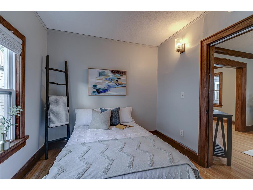 2954 Queen Avenue N Minneapolis MN 55411 7099422 image18