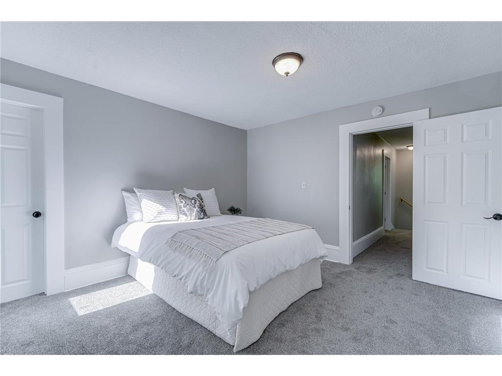 2954 Queen Avenue N Minneapolis MN 55411 7099422 image21