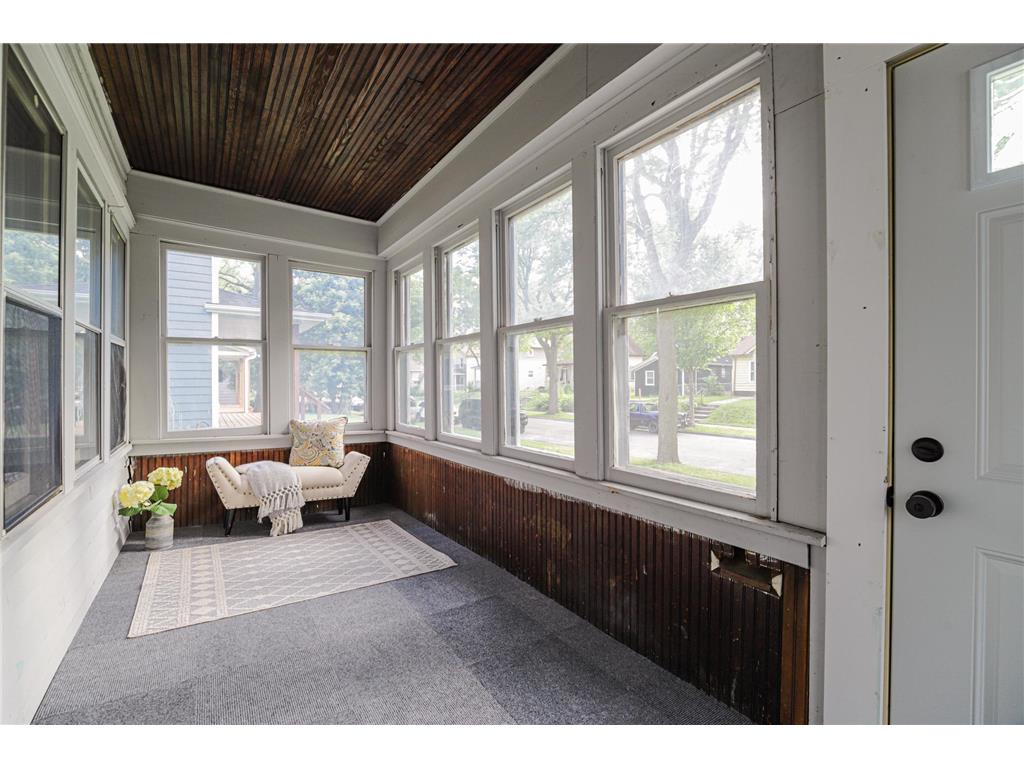 2954 Queen Avenue N Minneapolis MN 55411 7099422 image32