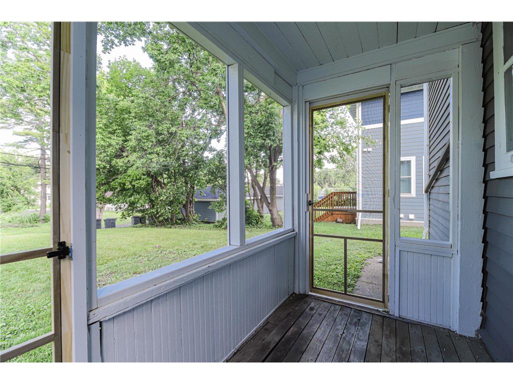 2954 Queen Avenue N Minneapolis MN 55411 7099422 image35
