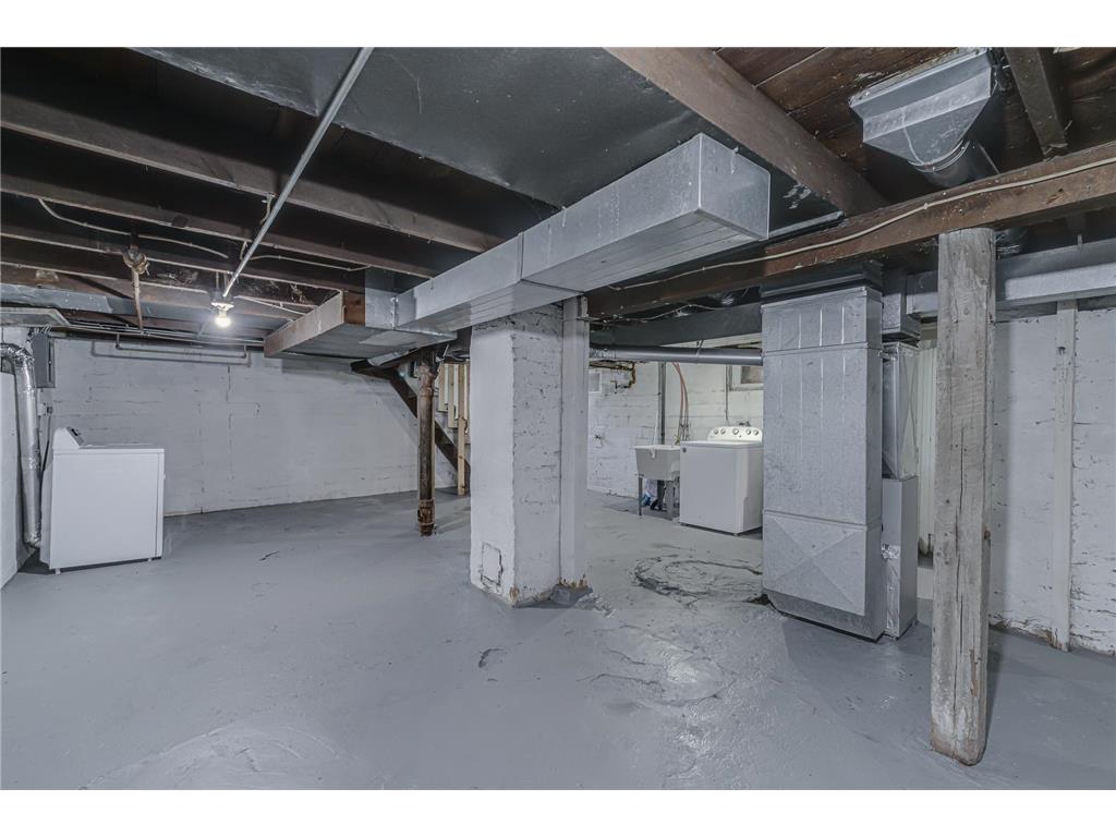 2954 Queen Avenue N Minneapolis MN 55411 7099422 image37