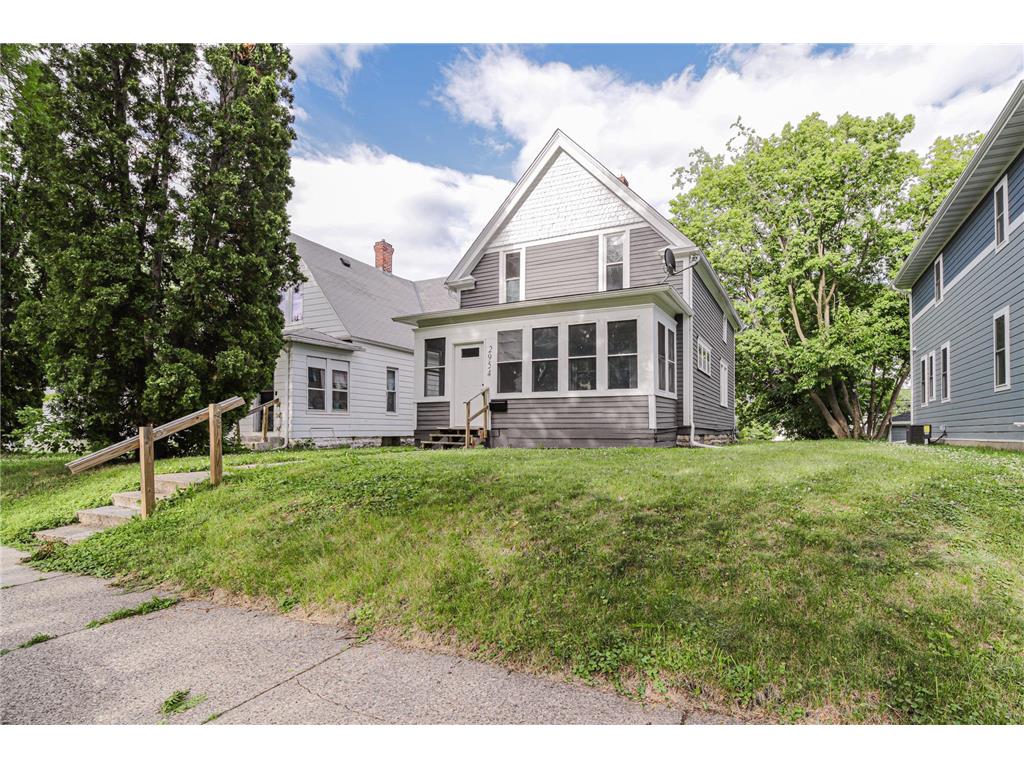 2954 Queen Avenue N Minneapolis MN 55411 7099422 image38