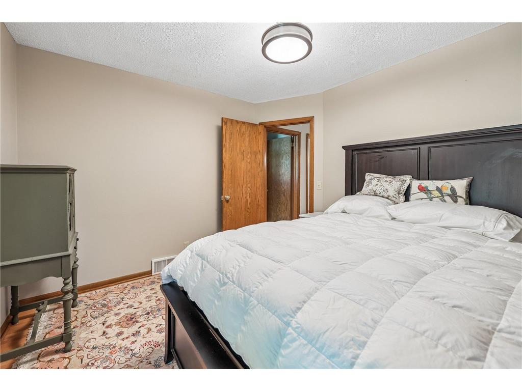 2955 Regent Avenue N Golden Valley MN 55422 7100263 image19