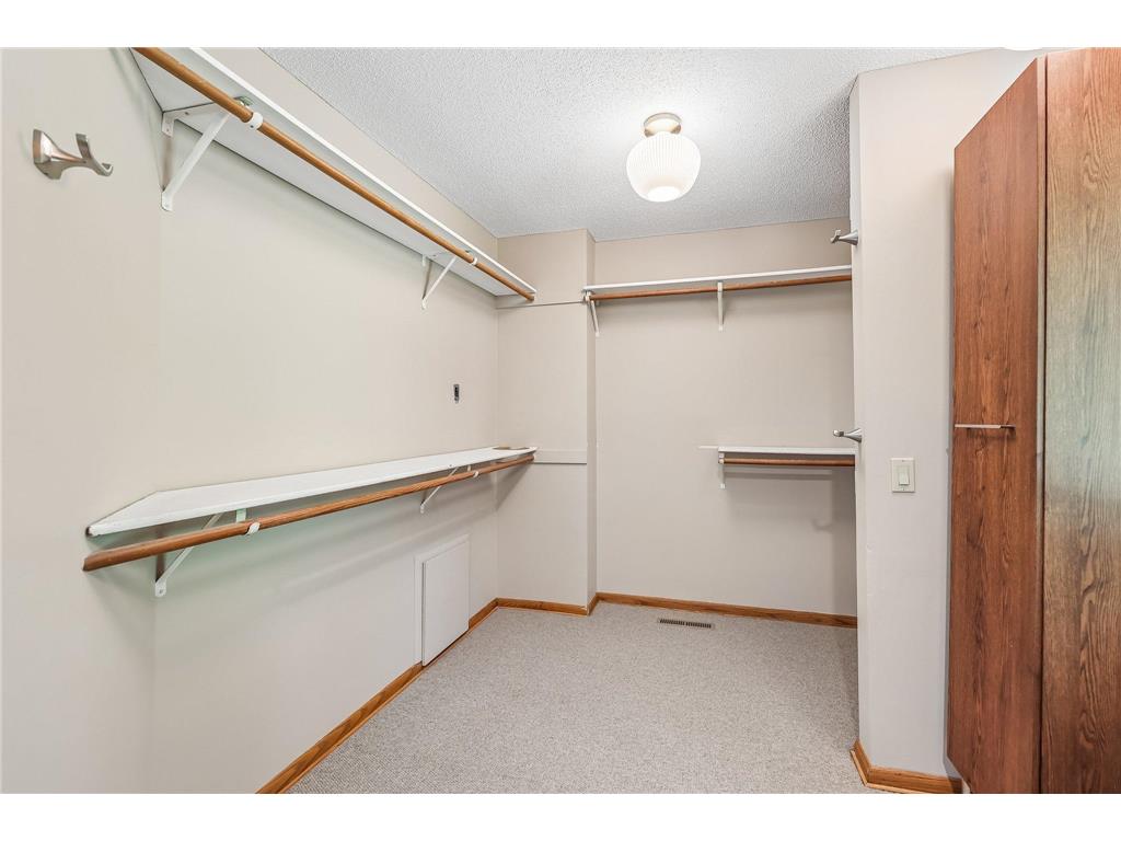 2955 Regent Avenue N Golden Valley MN 55422 7100263 image24