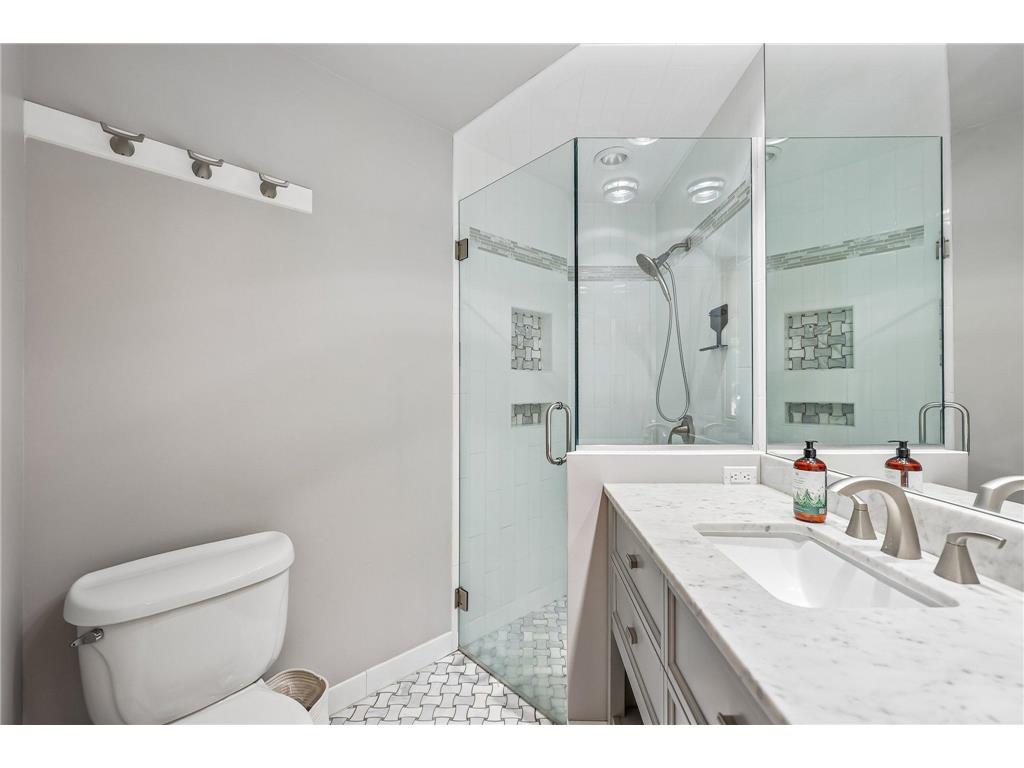 2955 Regent Avenue N Golden Valley MN 55422 7100263 image26