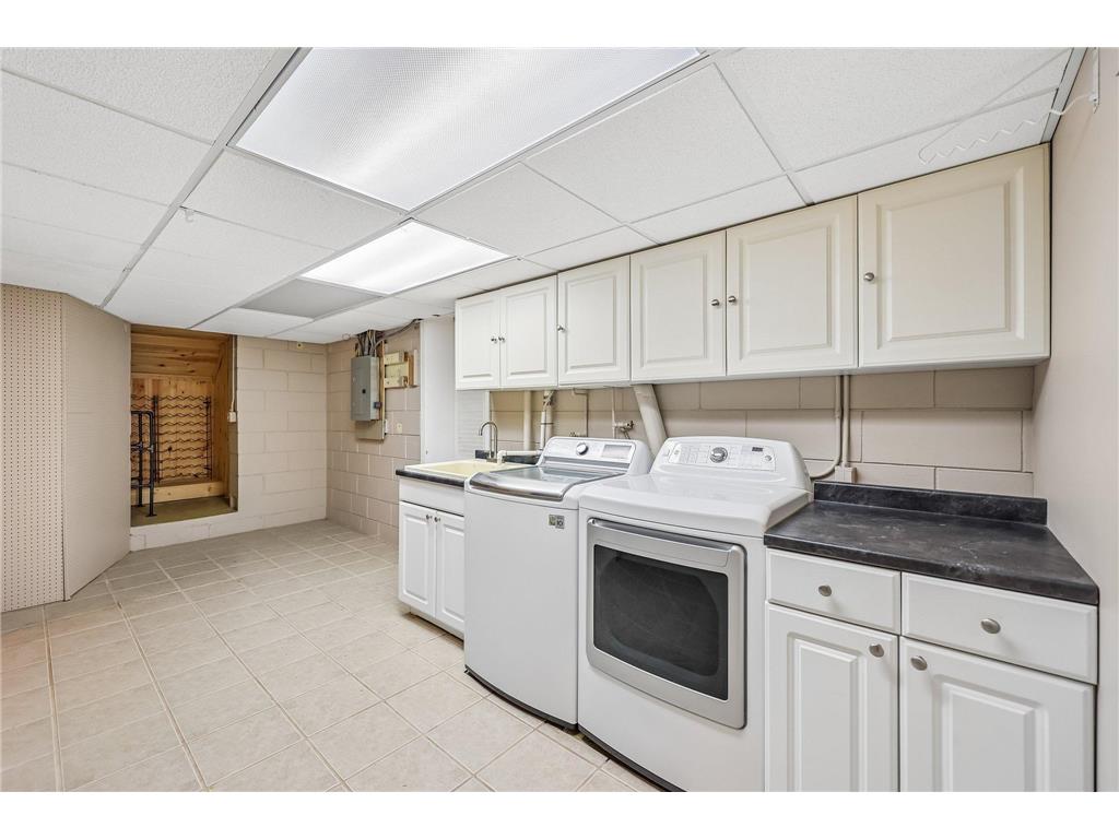 2955 Regent Avenue N Golden Valley MN 55422 7100263 image34