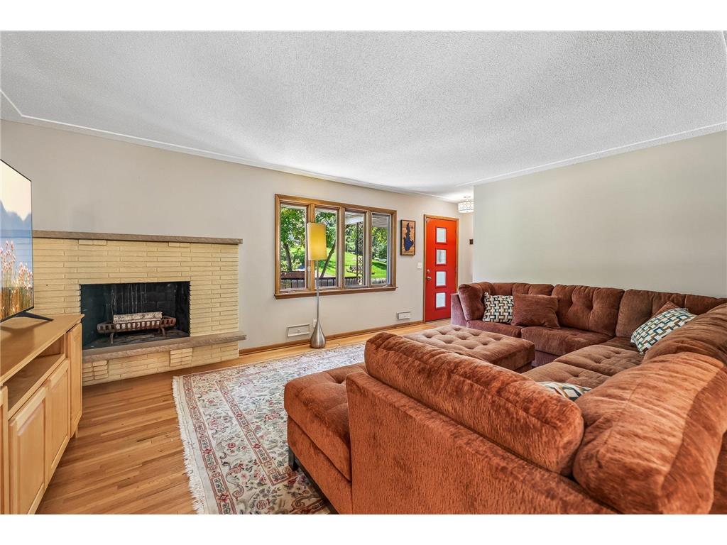 2955 Regent Avenue N Golden Valley MN 55422 7100263 image4