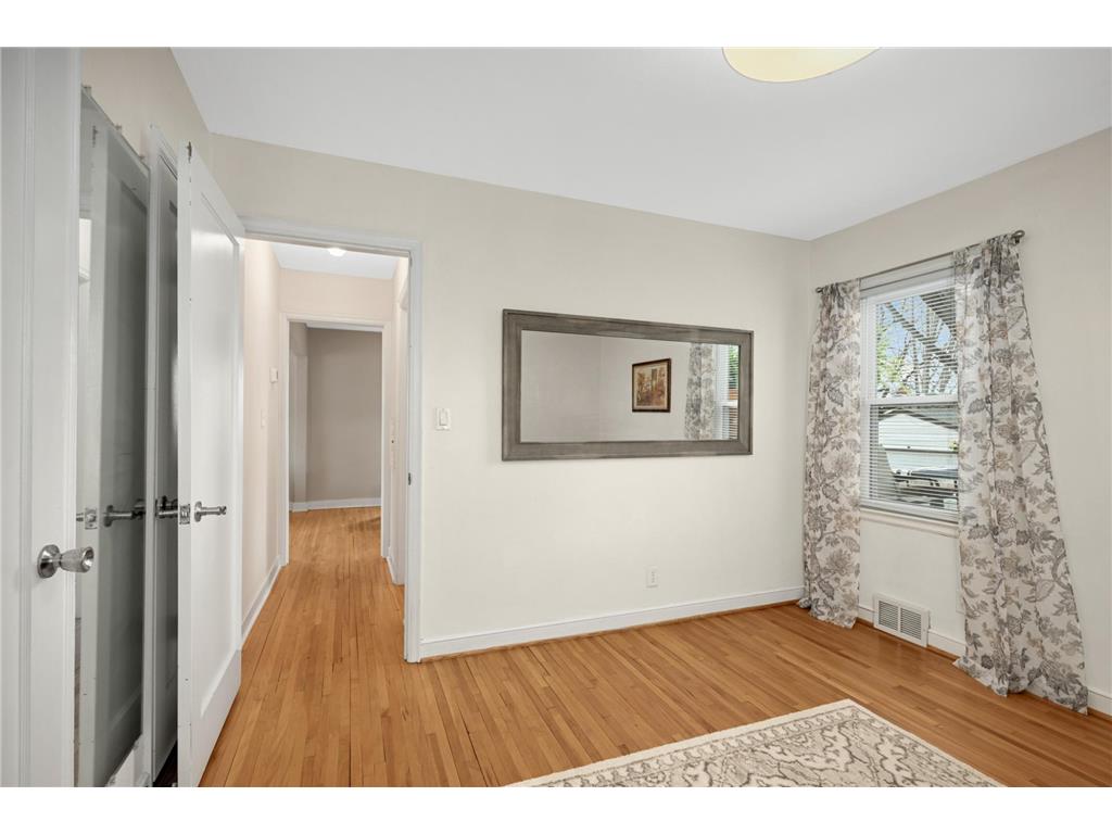 296 Hamline Avenue S Saint Paul MN 55105 7049019 image12