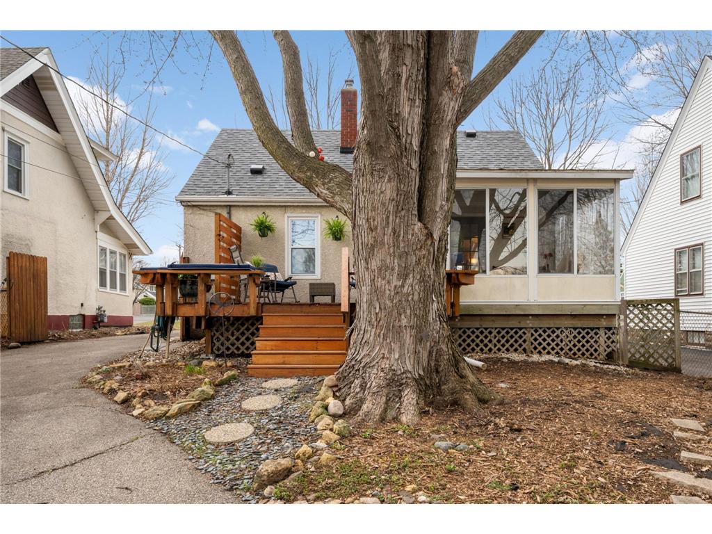 296 Hamline Avenue S Saint Paul MN 55105 7049019 image25