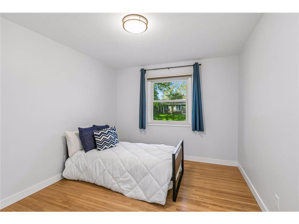 2966 Mildred Drive Roseville MN 55113 7083045 image17