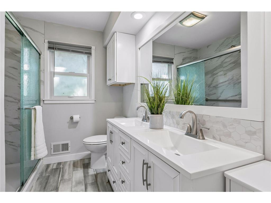 2966 Mildred Drive Roseville MN 55113 7083045 image20
