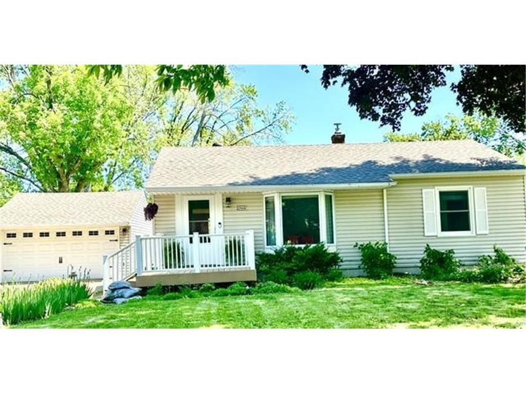2966 Simpson Street Roseville MN 55113 7020270 image1